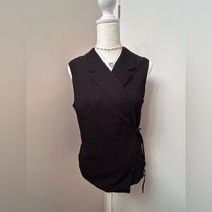 🌹5 for $50🌹 H&M Black Wrap Sleeveless Top